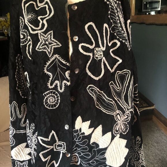 Laura Ashley light weight jacket/ shell. Size small - Picture 2 of 7